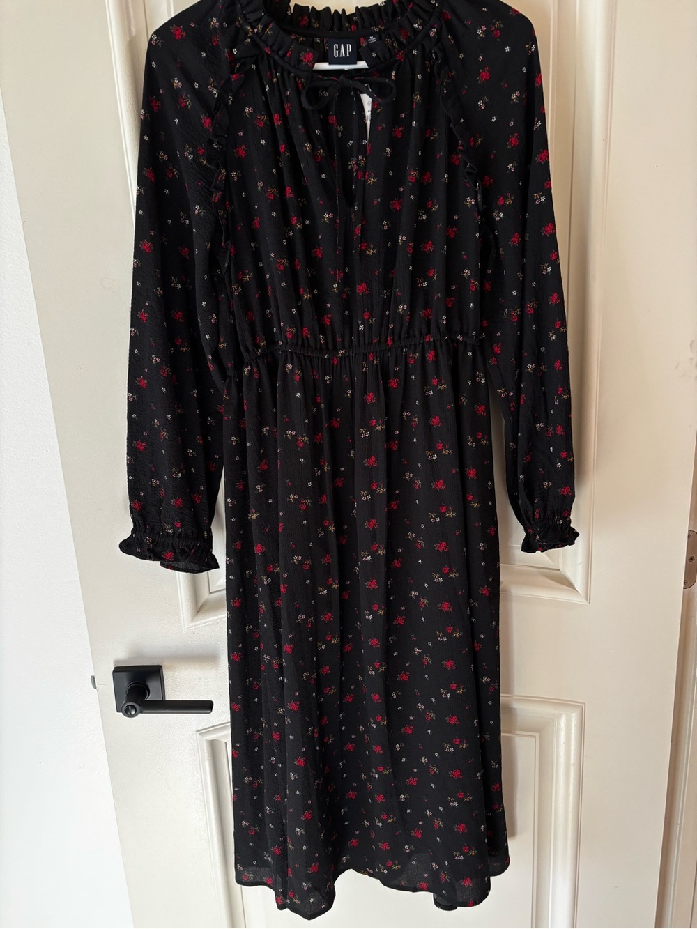 NWT GAP Black Floral Tie-Front Ruffle Dress Size Medium - Picture 4 of 8